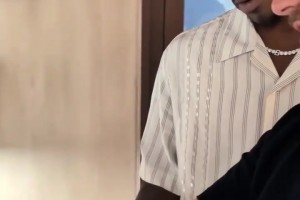 也不富裕😅巴特勒买红酒 该砍价还是得砍啊